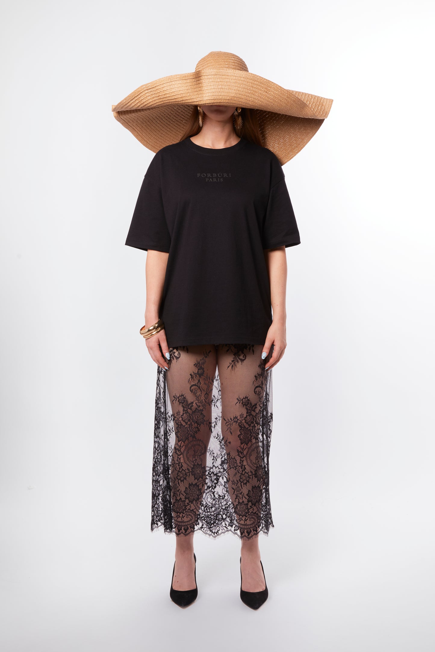 Forburi black T-shirt for women – phantom black cotton tee for everyday minimalist style. Keywords: black t-shirt women, t-shirt femme noire, t-shirt basique chic, casual noir femme, premium tee femme, paris summer vibes, riviera vibes, Forburi Paris, Forburi, womenswear, womenswearcasual