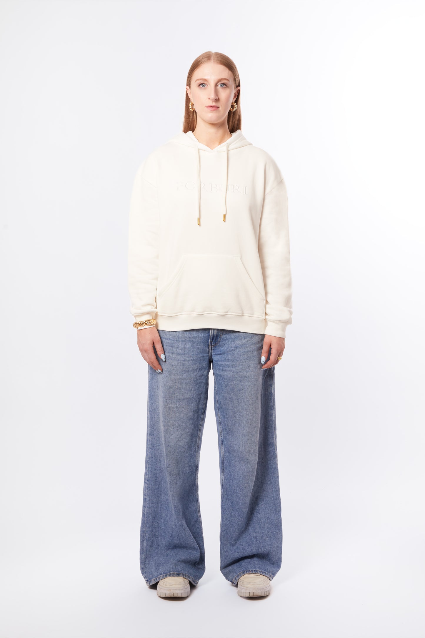 Forburi ecru hoodie for women – minimalist beige cotton hoodie with a relaxed fit and subtle logo, ideal for summer layering. Keywords: ecru hoodie women, hoodie femme beige, hoodie coton été, casualwear femme, neutral hoodie for women, chic décontracté, paris summer vibes, riviera vibes, Forburi Paris, Forburi, womenswear, womenswearcasual