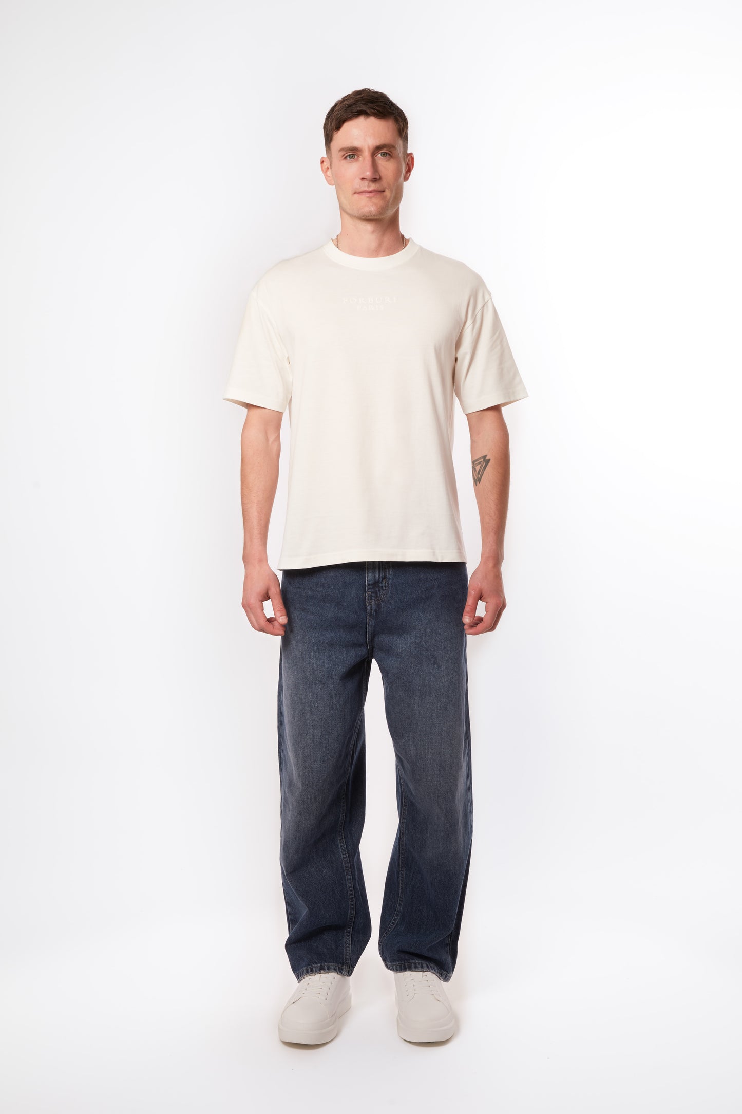 oatmilk t-shirt, offwhite t-shirt men, cream t-shirt for men, t-shirt homme blanc cassé, minimalist men’s fashion, Parisian men’s streetwear, premium cotton t-shirt, urban fashion for men, inspired by COS, inspired by Jacquemus, summer vibes, riviera vibes, paris summer vibes, Forburi Paris, Forburi, Forburimen, menswear, menswearcasual