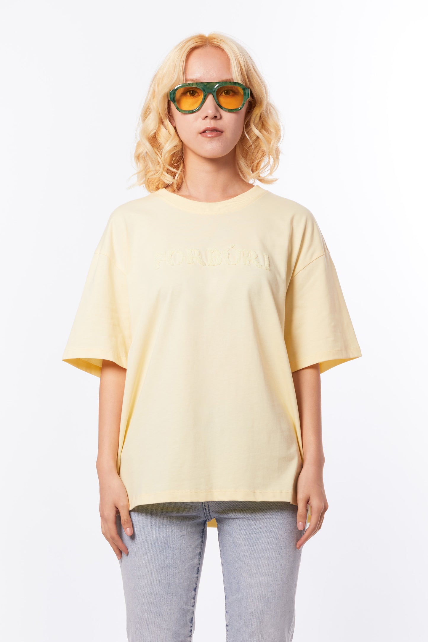 Forburi yellow chenille T-shirt for women – textured yellow statement tee for elevated casualwear. Keywords: yellow chenille t-shirt, t-shirt femme jaune texturé, luxe streetwear femme, summer fashion femme, paris summer vibes, riviera vibes, Forburi Paris, Forburi, womenswear, womenswearcasual