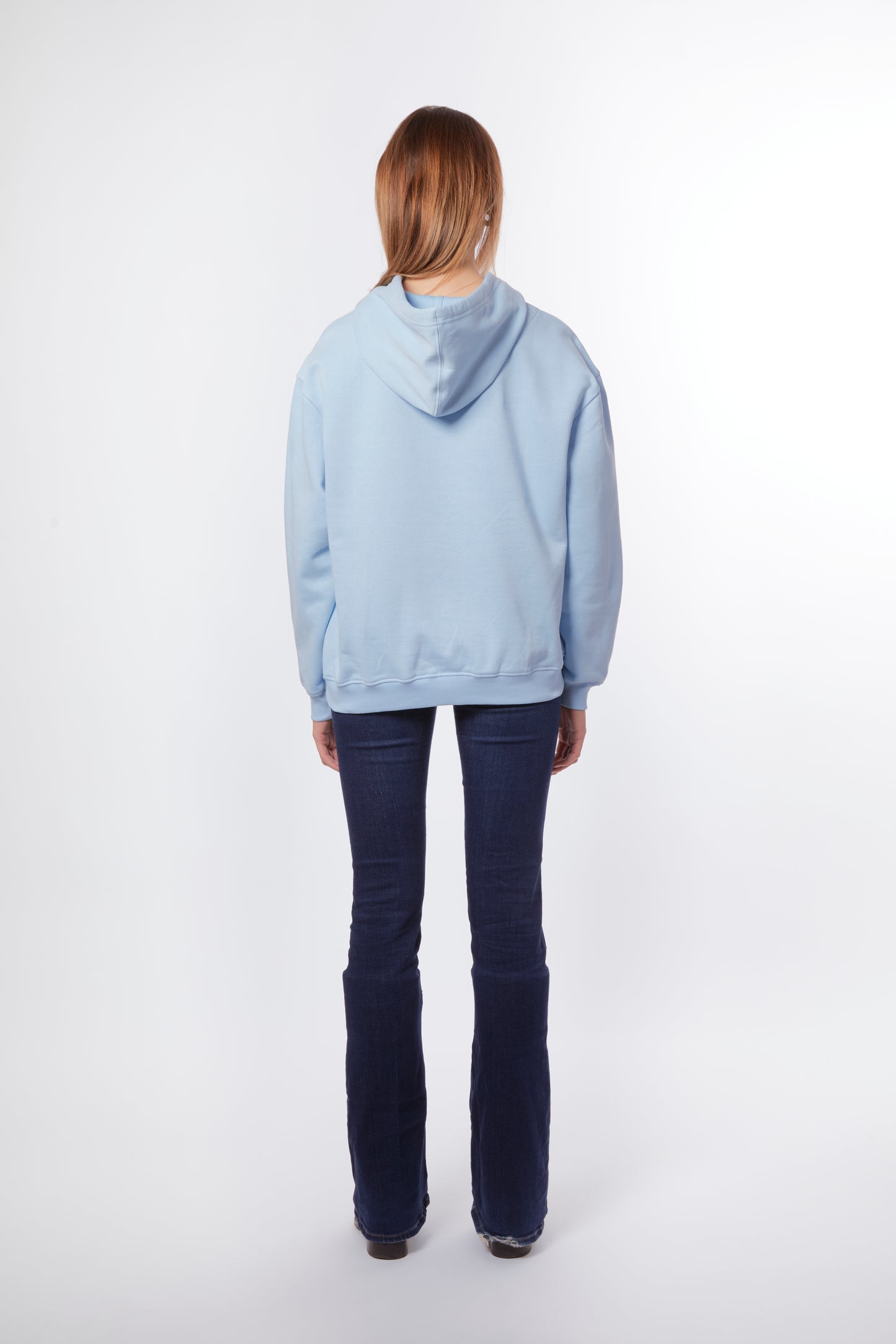 Forburi blue hoodie for women – lagoon blue cotton hoodie with a relaxed fit and Parisian minimalism. Perfect for summer style by the coast or city. Keywords: blue hoodie women, hoodie femme bleu lagon, pastel hoodie femme, summer loungewear, hoodie coton femme, riviera vibes, paris summer vibes, Forburi Paris, Forburi, womenswear, womenswearcasual
