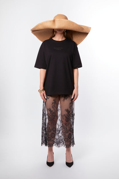 Forburi black T-shirt for women – phantom black cotton tee for everyday minimalist style. Keywords: black t-shirt women, t-shirt femme noire, t-shirt basique chic, casual noir femme, premium tee femme, paris summer vibes, riviera vibes, Forburi Paris, Forburi, womenswear, womenswearcasual

