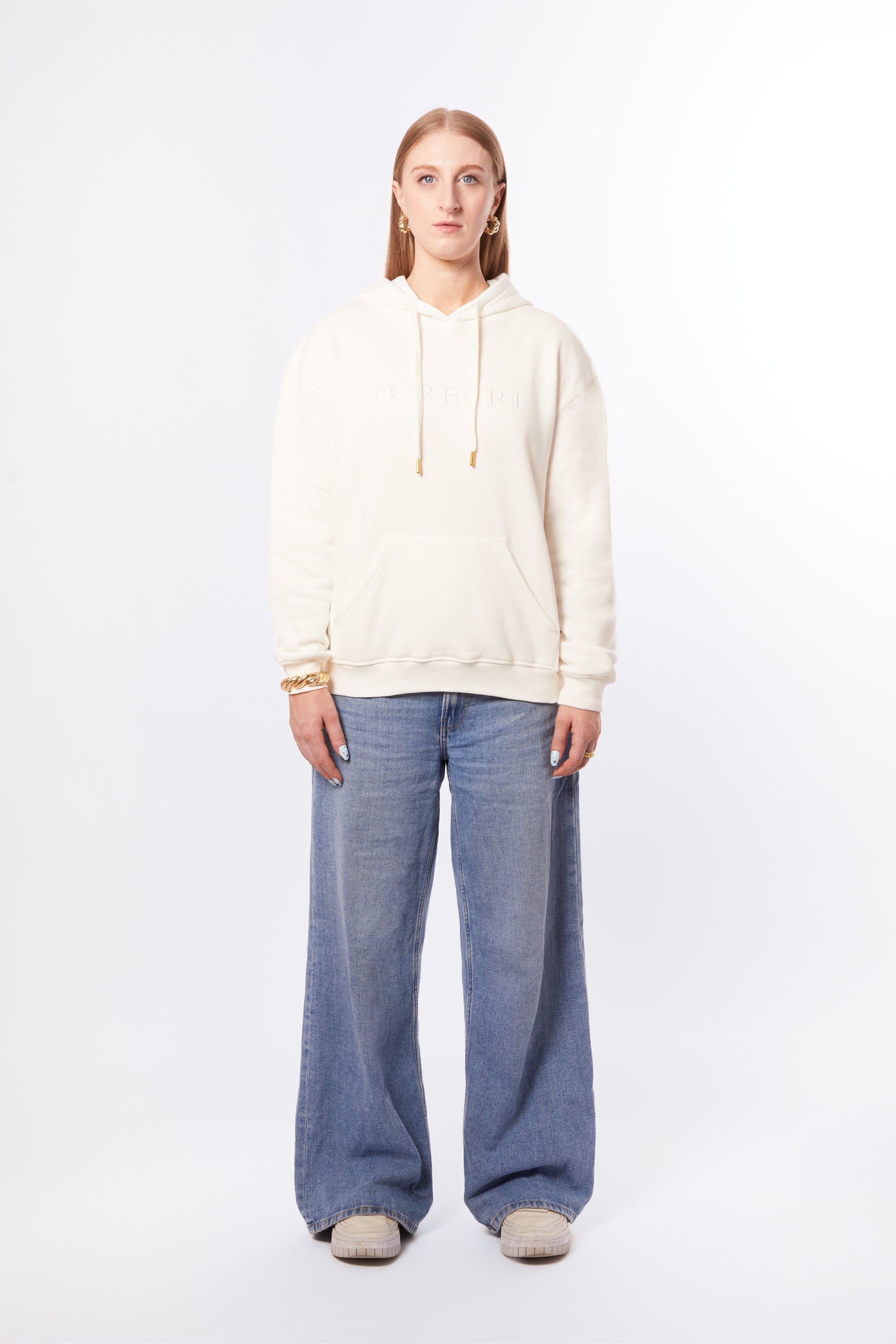 Forburi ecru hoodie for women – minimalist beige cotton hoodie with a relaxed fit and subtle logo, ideal for summer layering. Keywords: ecru hoodie women, hoodie femme beige, hoodie coton été, casualwear femme, neutral hoodie for women, chic décontracté, paris summer vibes, riviera vibes, Forburi Paris, Forburi, womenswear, womenswearcasual